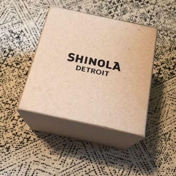 Shinola Canfield white silver watch extra straps - Picture 7 of 7